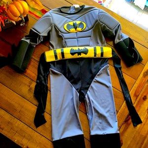 Kids Batman Halloween Costume. Size 5/6